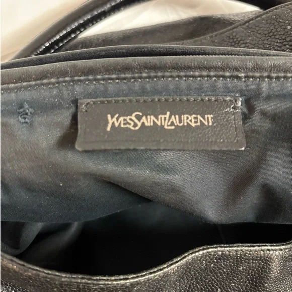 Yves Saint Laurent (YSL) Roady Hobo Bag - Picture 7 of 9